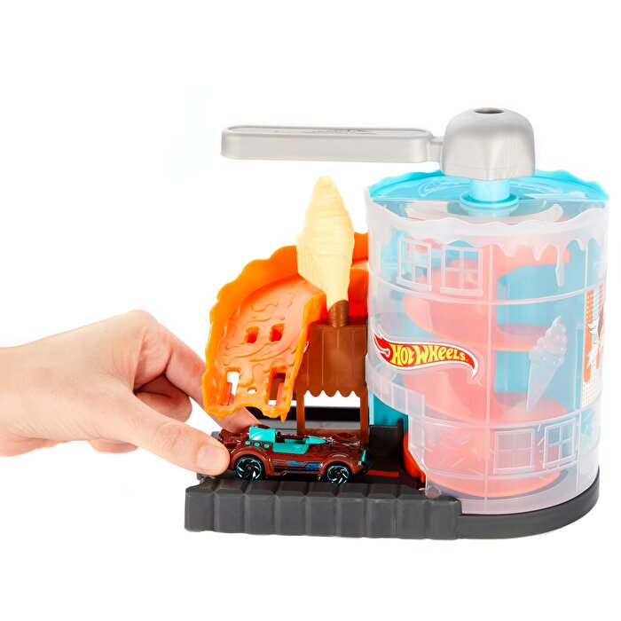 Hot Wheels Şehir Otoparkı Oyun Seti Ice Cream Meltdown GPD08