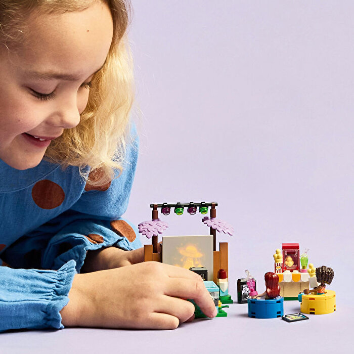 LEGO Friends Arkadaşlık Film Gecesi 42642