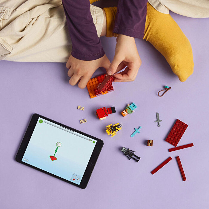 LEGO Minecraft Nether Lav Savaşı 21266