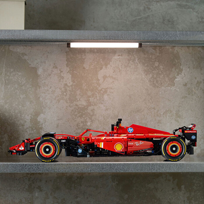 LEGO Technic Ferrari SF-24 F1 Araba 42207
