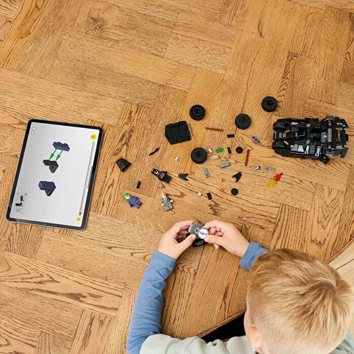 LEGO DC Batman: Batman Tumbler Two-Face ve Joker’e Karşı 76303