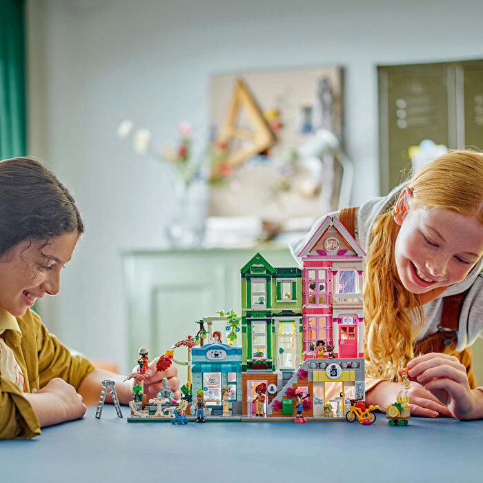 LEGO Friends Heartlake City Daireleri ve Mağazaları 42670