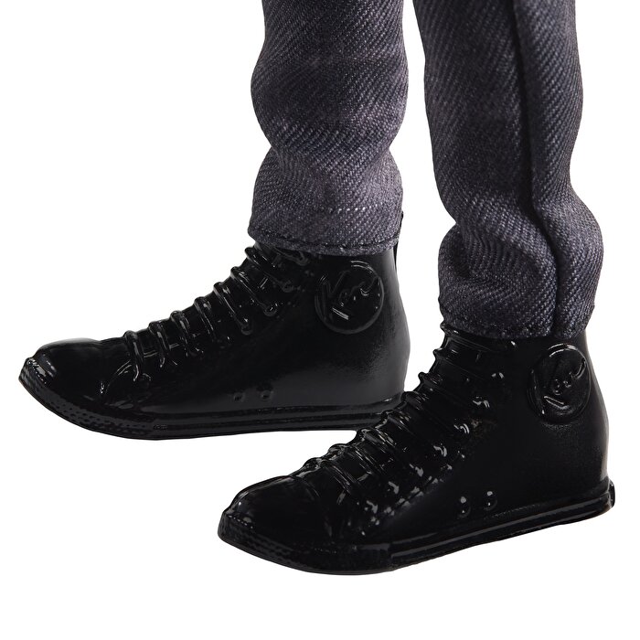 Barbie Yakışıklı Ken Bebekler Mor Saçlı ve Ekose Gömlekli GYB05