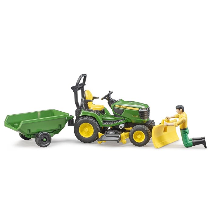 Bruder John Deere Çim Biçme Traktörü ve Bahçıvan