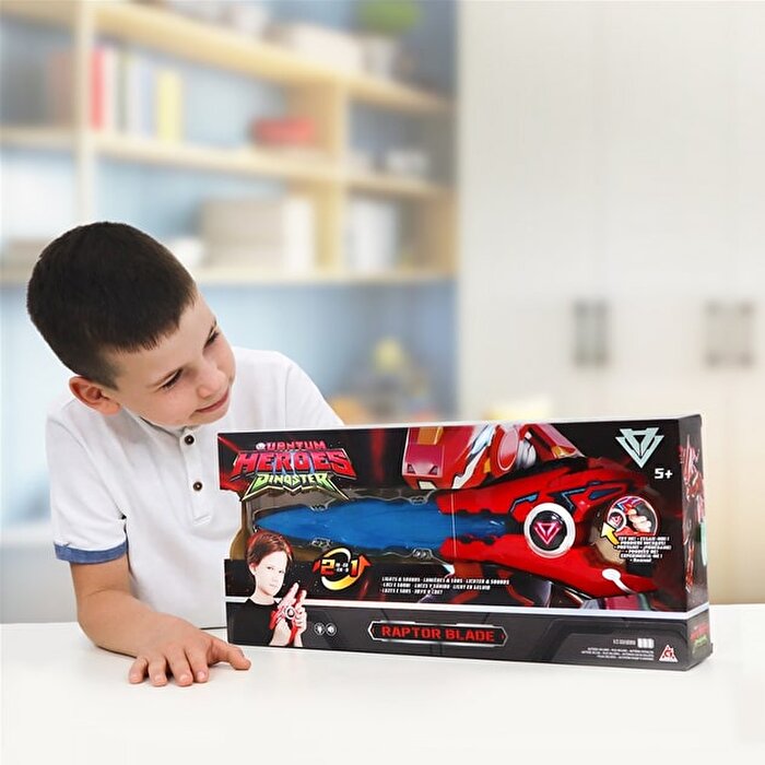 Quantum Heroes Dinoster Lucio'nun Kılıcı