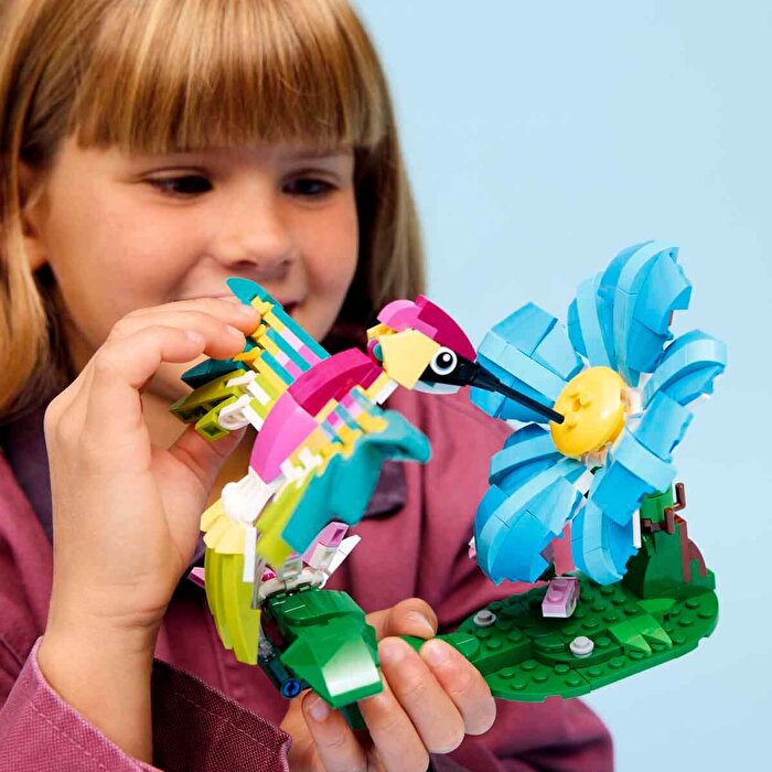 LEGO Creator 3’ü 1 Arada Vahşi Hayvanlar: Renkli Sinek Kuşu 31384